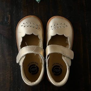Livie & Luca gold, Mary Jane flats